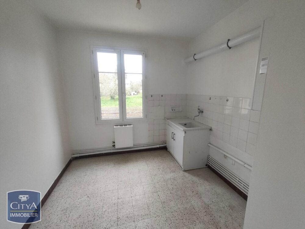 À louer : Appartement T4 situé à Guéret, dans un quartie....