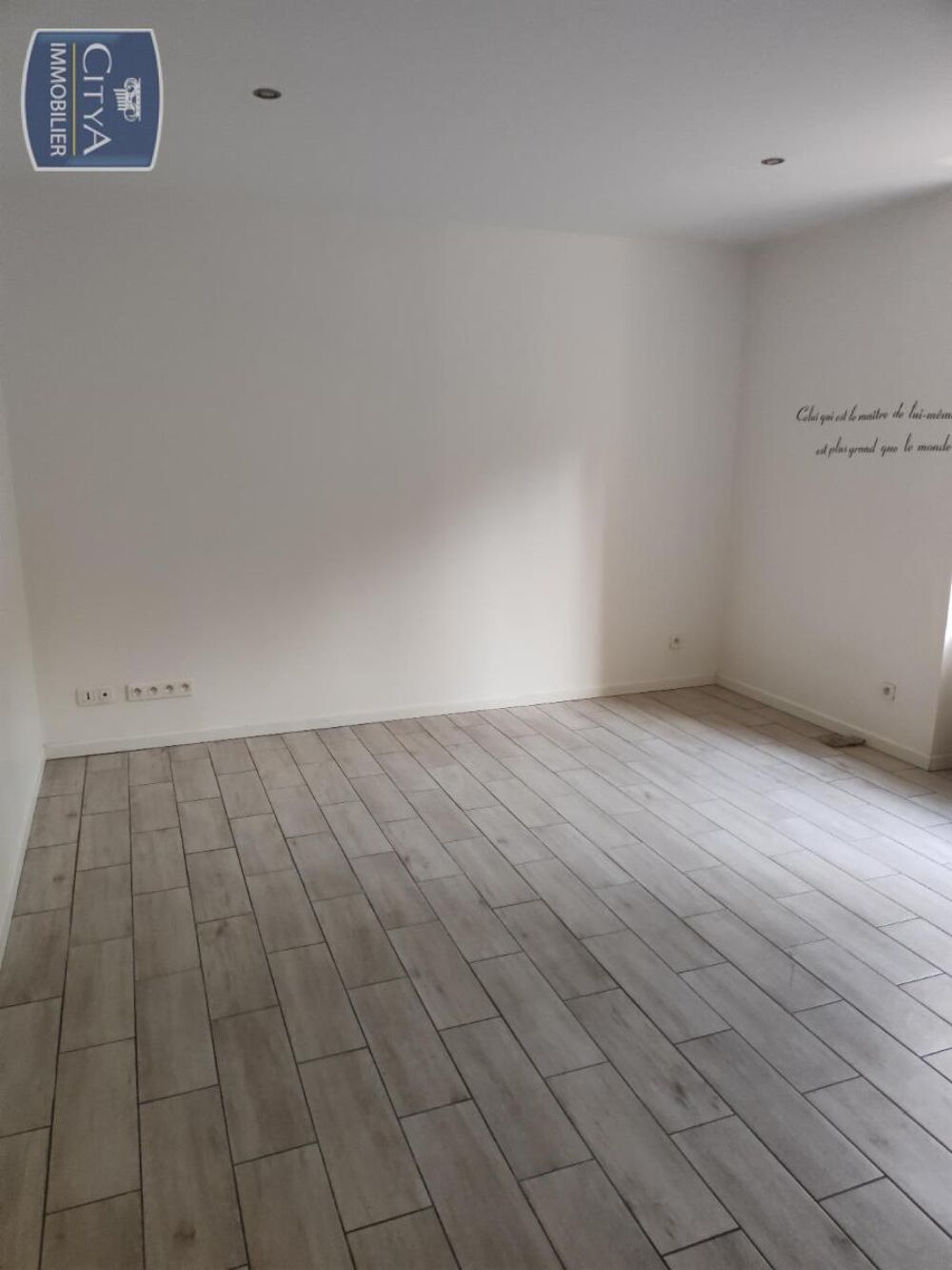 location Appartement - 2 pièce(s) - 62 m² Saint-Étienne (42000)