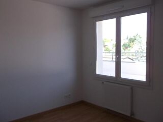  Appartement à louer 2 pièces 45 m²