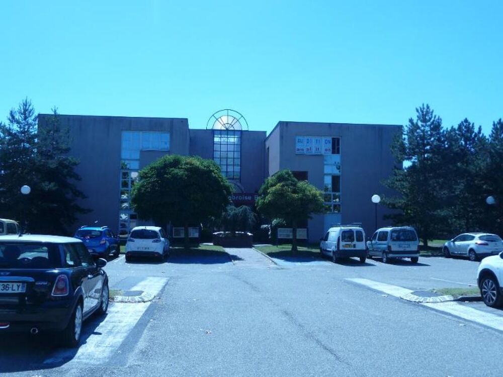   Location / Local Commercial 