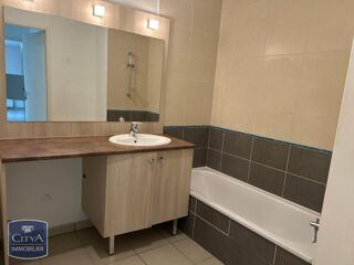  Appartement à louer 3 pièces 61 m²
