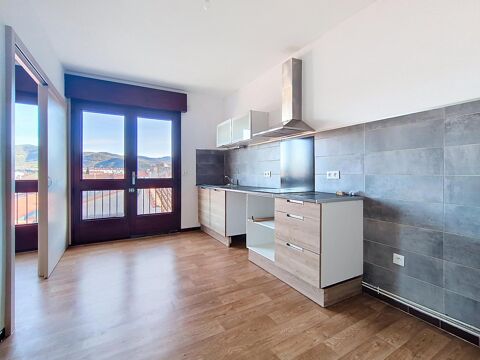   Location Appartement Appartement - 3 pi�ce(s) - 110 m�