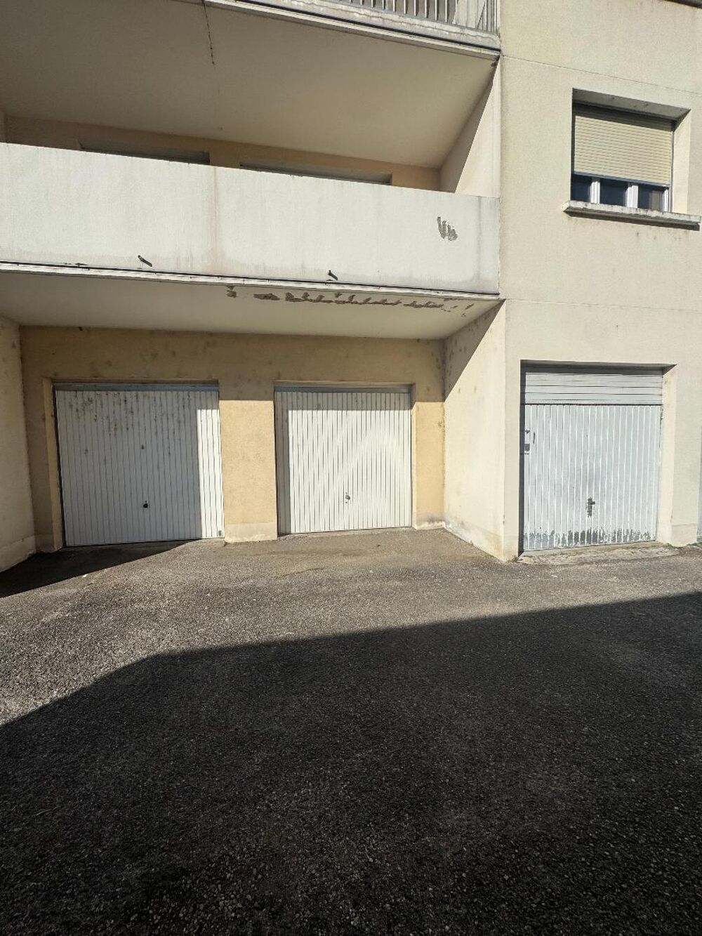   Location / Entrepôt - 47 m² 