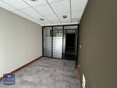 Id&eacute;alement situ&eacute; &agrave; Carpentras, ce local offre un cadr... 800 84200 Carpentras