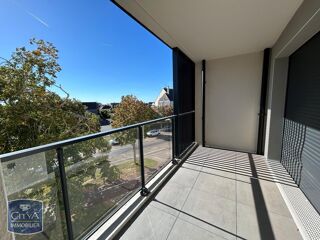  Appartement à louer 3 pièces 76 m²