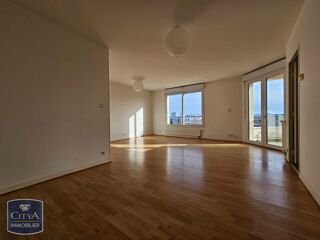 Appartement à louer 4 pièces 90 m²