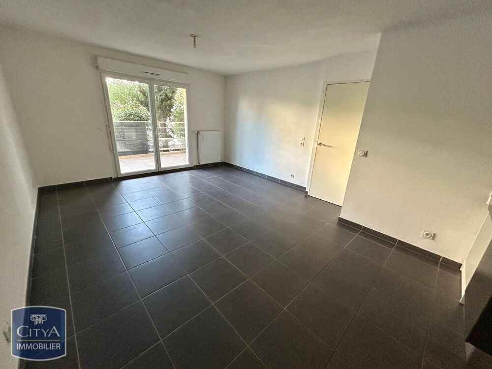 À LOUER - T2 RECENT - REZ DE CHAUSSEE Découvrez cet appa....