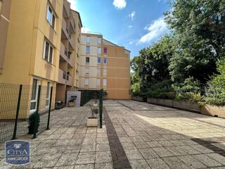  Appartement à louer 4 pièces 92 m²