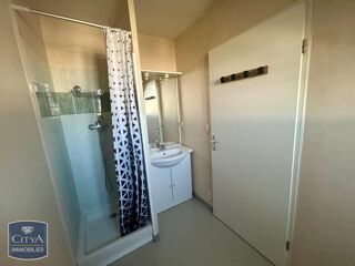  Appartement à louer 2 pièces 33 m²