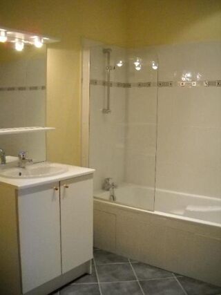  Appartement à louer 3 pièces 64 m²