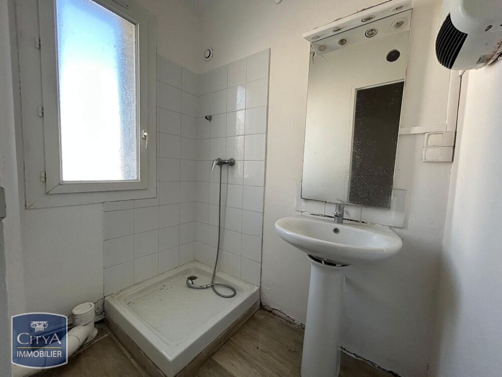 À LOUER : Appartement T2 Bis situé à Carpentras, offrant....