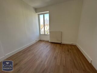  Appartement à louer 4 pièces 97 m²