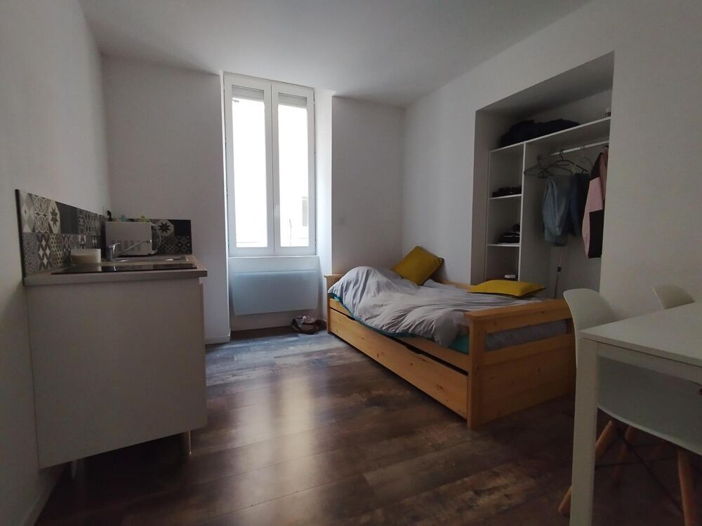 Centre Ville, rue des Balais, Studio meublé à louer, au ....