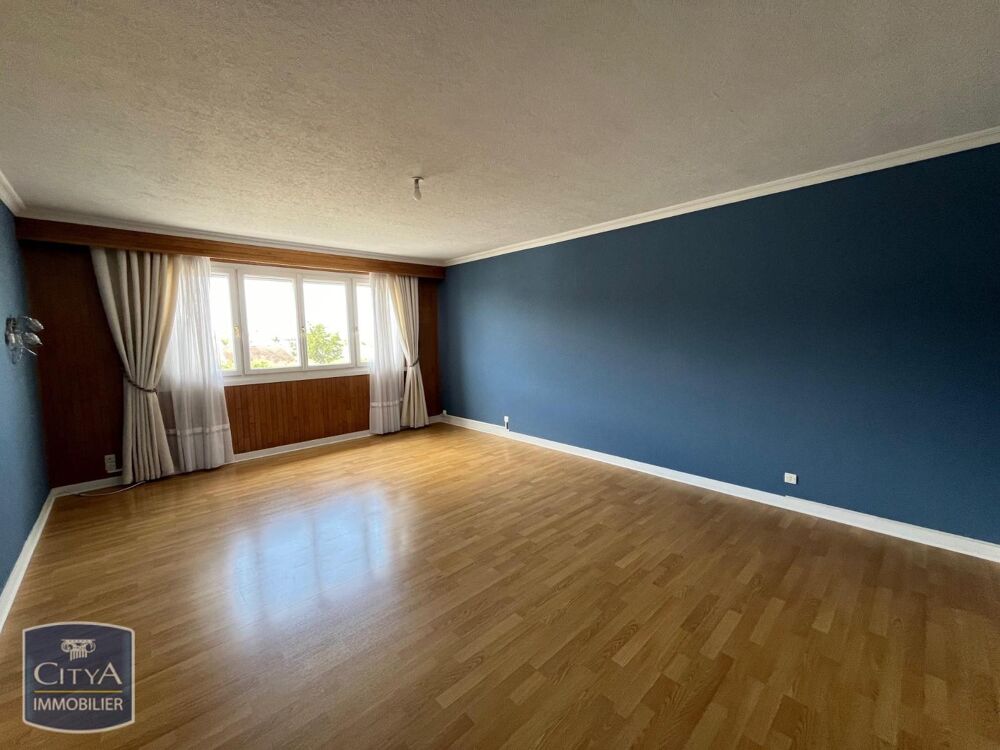 À LOUER : Découvrez cet appartement spacieux et lumineux....