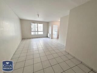  Appartement à louer 5 pièces 107 m²