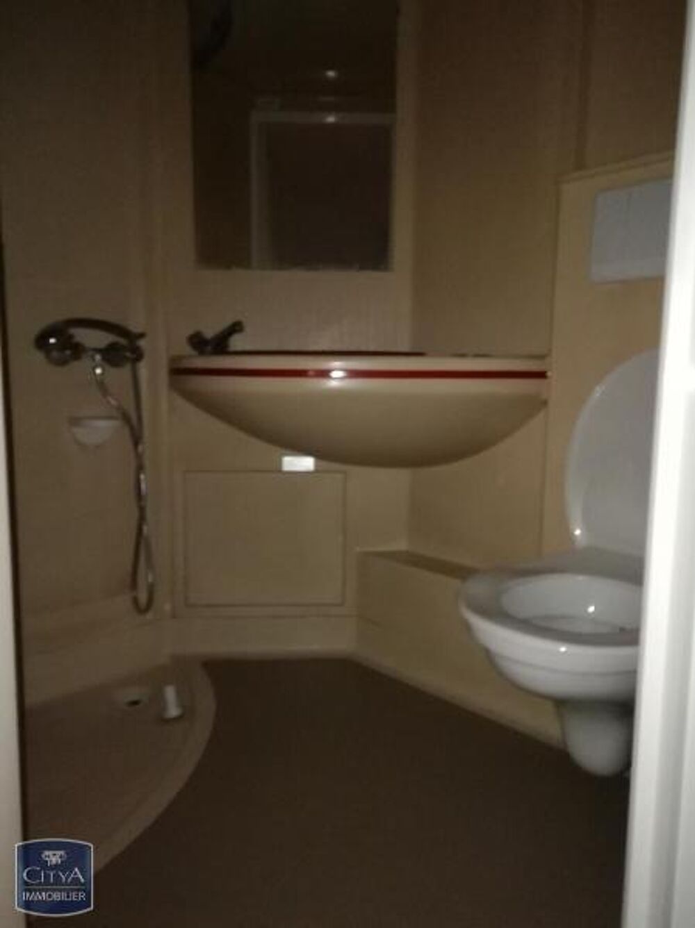 location Appartement - 1 pièce(s) - 18 m² Nimes (30900)
