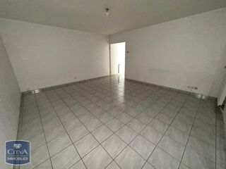  Appartement à louer 3 pièces 83 m²