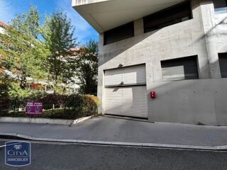 location Parking / Garage Lyon 9