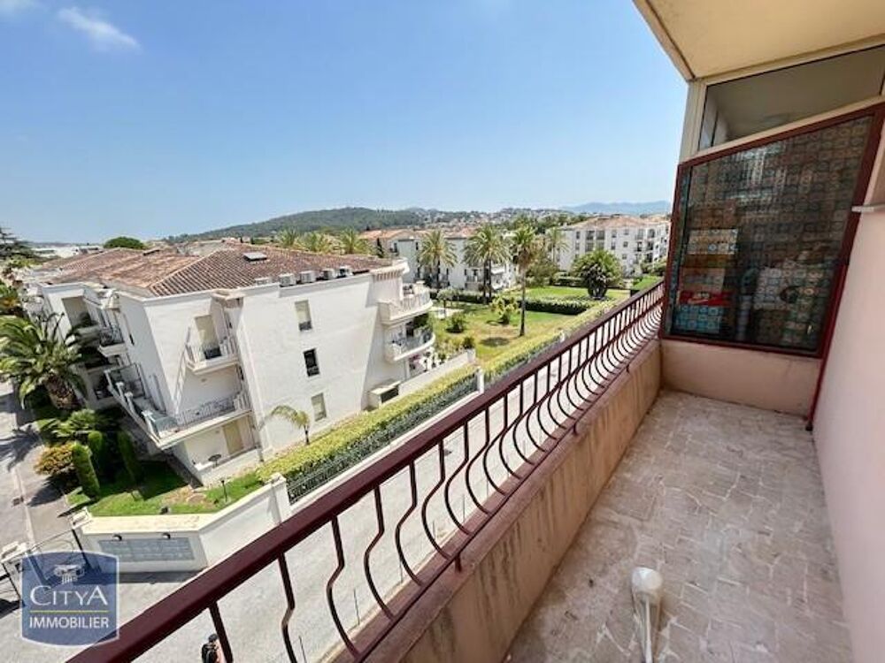location Appartement - 2 pièce(s) - 44 m² Sanary-sur-Mer (83110)