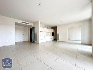 Appartement à louer 4 pièces 96 m²