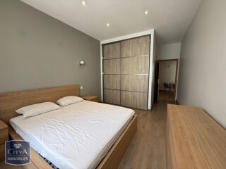  Appartement à louer 4 pièces 94 m²