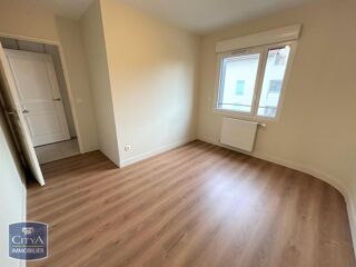  Appartement à louer 3 pièces 66 m²