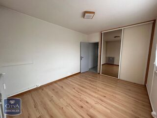  Appartement à louer 3 pièces 65 m²