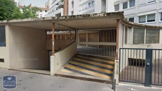  Parking / Garage � louer 