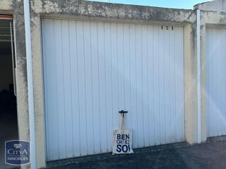  Parking / Garage à louer 