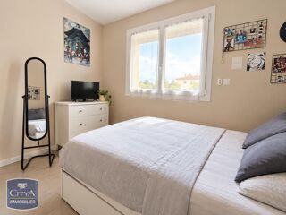  Appartement à louer 4 pièces 66 m²