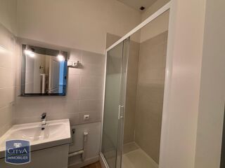  Appartement à louer 2 pièces 32 m²