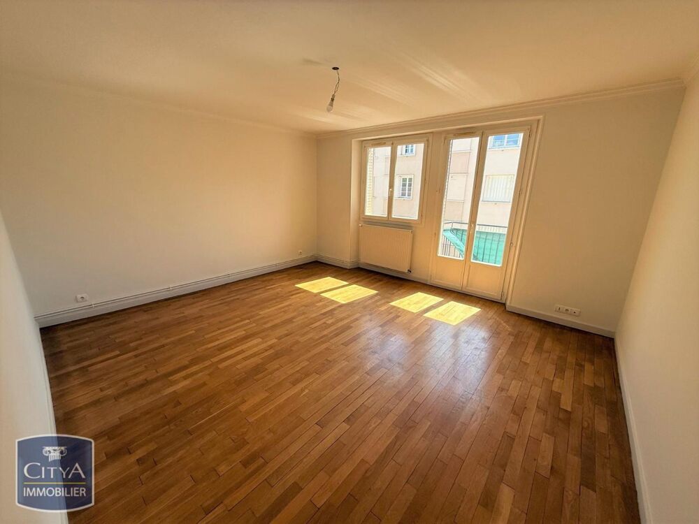 EXCLUSIVITÉ - GRAND APPARTEMENT 3 PIÈCES En location : C....