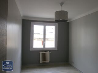  Appartement à louer 3 pièces 67 m²