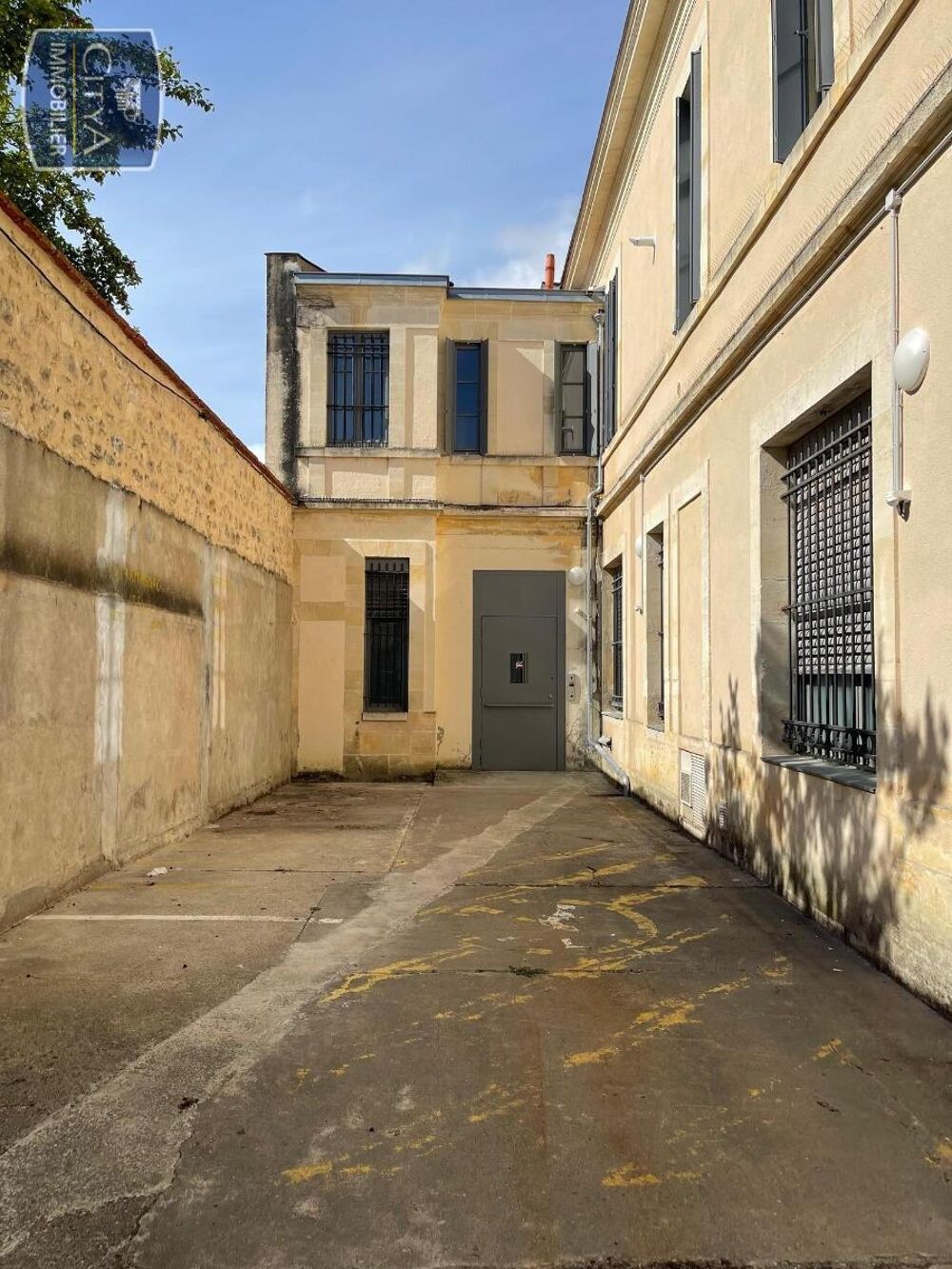 À LOUER : BLAYE CENTRE VILLE Grand Appartement T4 neuf 1....
