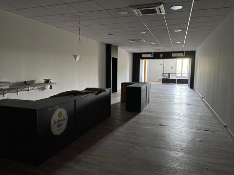 AUBENAS dans le centre ville Boulevard Jean Mathon : ... 800 07200 Aubenas