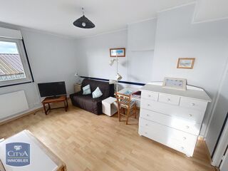  Appartement à louer 1 pièce 28 m²