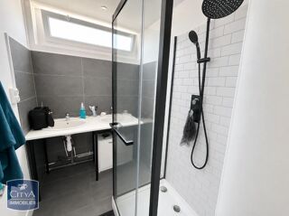  Appartement à louer 4 pièces 66 m²