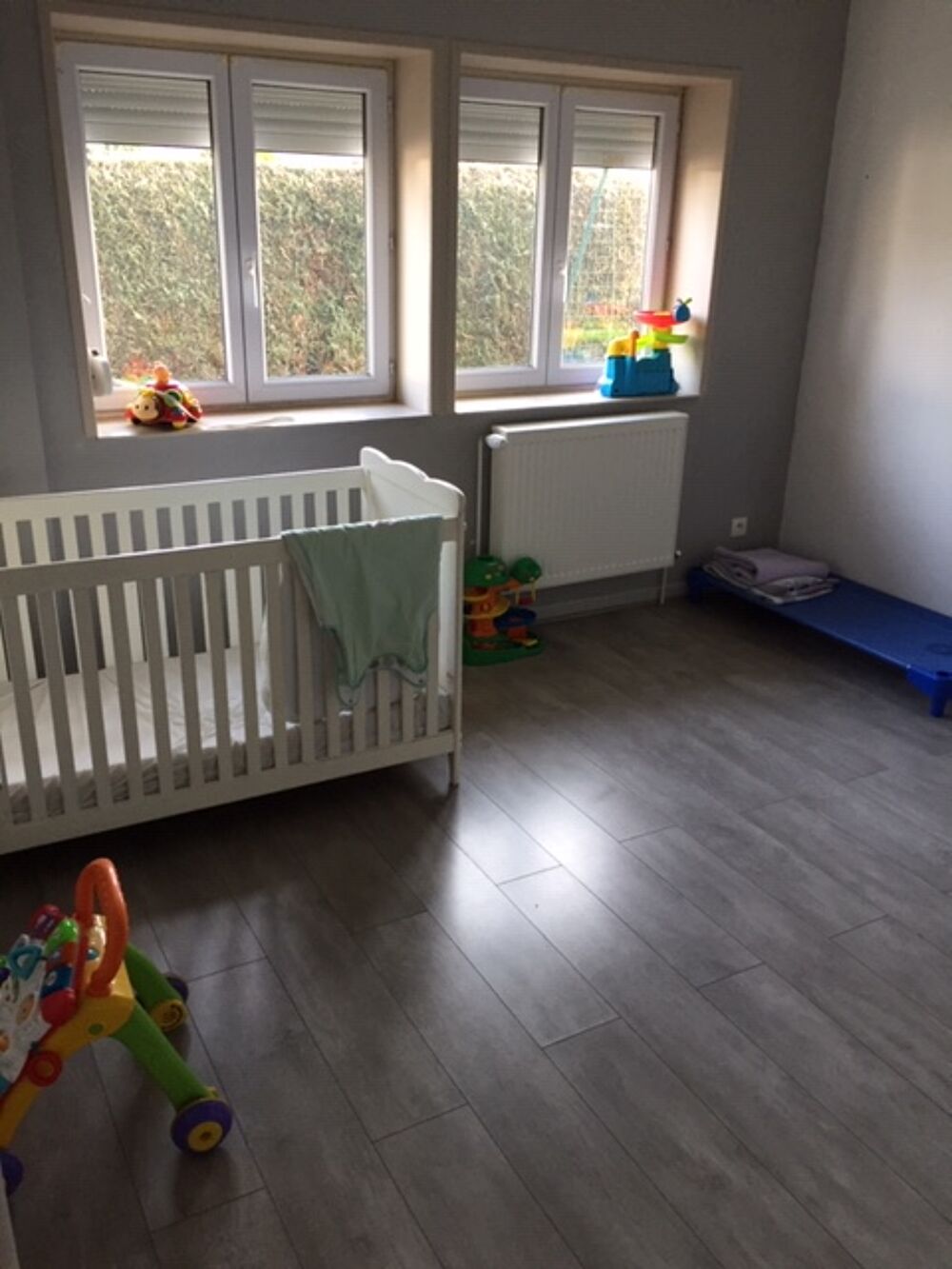 Appartement T4 situé dans un environnement calme, offran....