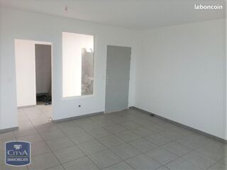  Location / Local Commercial Saint-Martin-la-Plaine (42800)