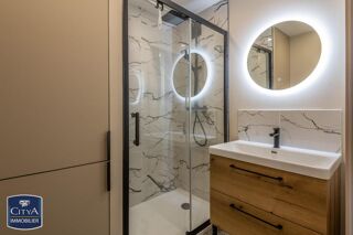  Appartement à louer 1 pièce 79 m²