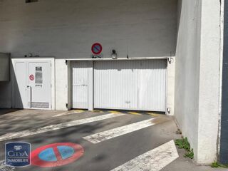  Parking / Garage � louer 