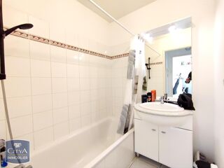  Appartement à louer 2 pièces 32 m²