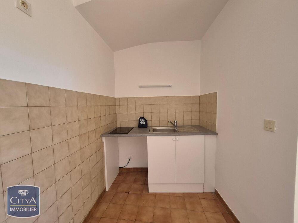 À louer - Studio de 17,07 m² à Malemort-du-Comtat Idéale....