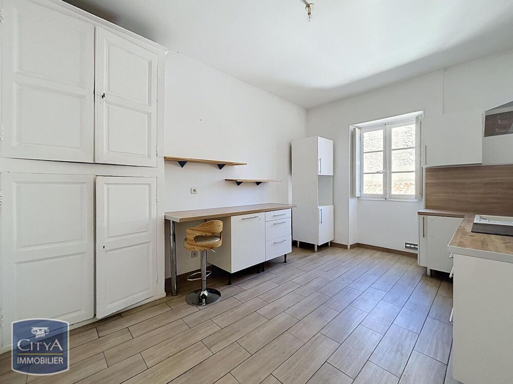 location Appartement - 5 pièce(s) - 190 m² Nîmes (30000)