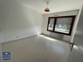  Appartement à louer 3 pièces 69 m²