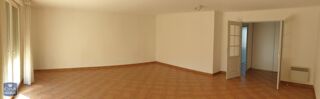  Appartement à louer 3 pièces 84 m²