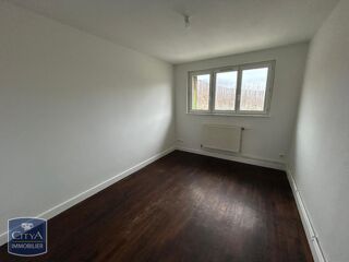  Appartement à louer 3 pièces 64 m²