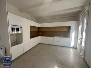  Appartement à louer 4 pièces 97 m²