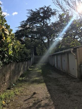  Parking / Garage � louer 