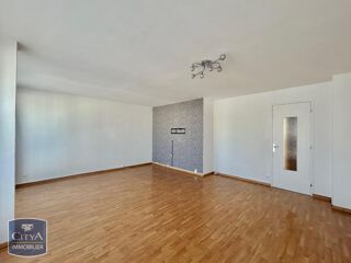  Appartement à louer 3 pièces 74 m²